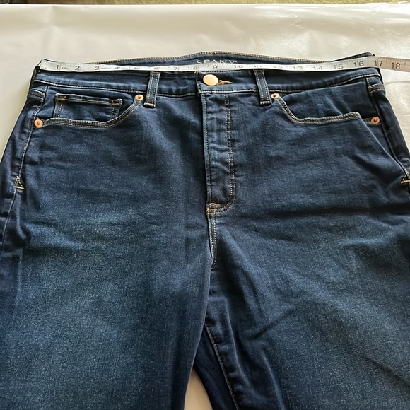 Spanx High Rise Straight Jeans Size 32 - Picture 4 of 16